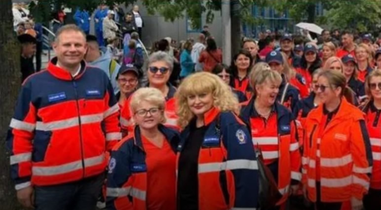 Consultații medicale gratuite la Târgul de Crăciun din Baia Mare. Asociația pentru Ambulanța Maramureș aduce sănătatea mai aproape de comunitate