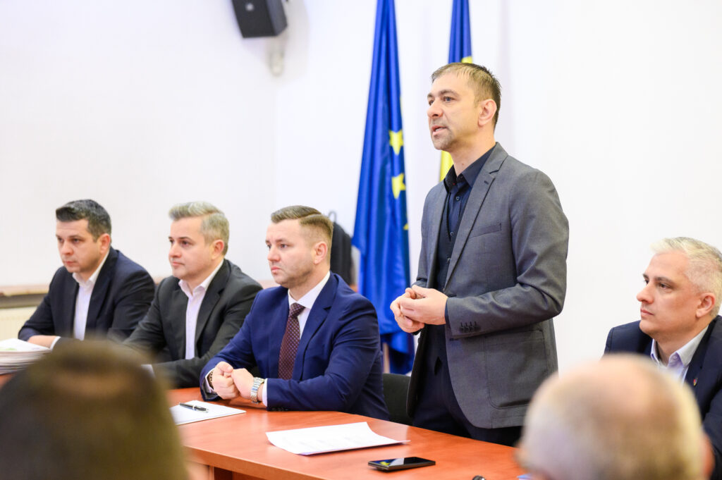 Aproape 160 de milioane de lei pentru 36 de primării din Maramureș. Investiții majore în iluminat public și rețele de apă-canal